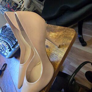 Guess heels